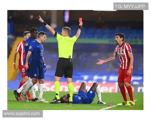 重庆篮球队灵活性引发热议欧冠足球赛场的争论与思考